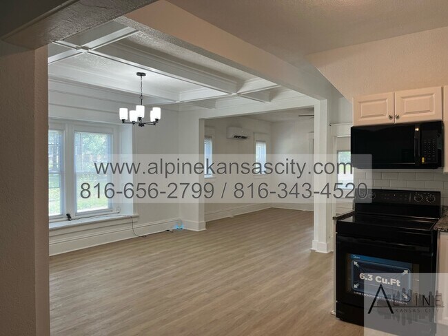 Building Photo - HUGE 3 Story Remodel!