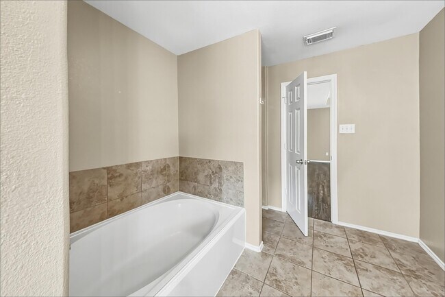 Building Photo - 503 Pine Cluster Ct