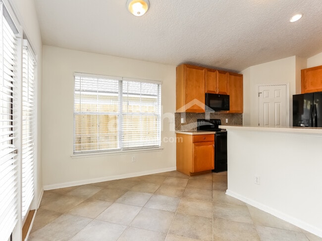 Building Photo - 96687 Commodore Point Dr