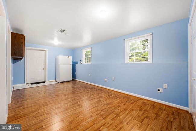 Building Photo - 11821 Sinclair Ln