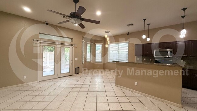 Building Photo - 173 N Pineview Dr