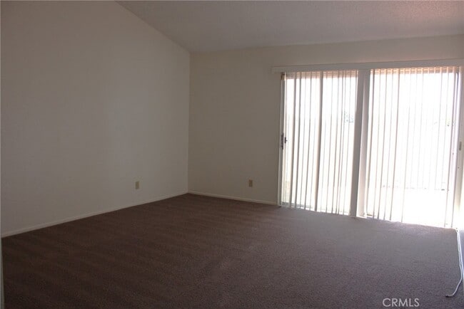 Building Photo - 12168 Mt Vernon Ave