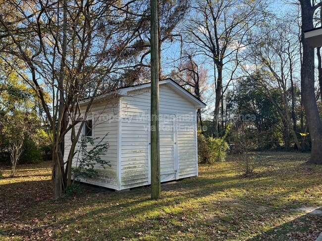 Building Photo - 709 S Webb St