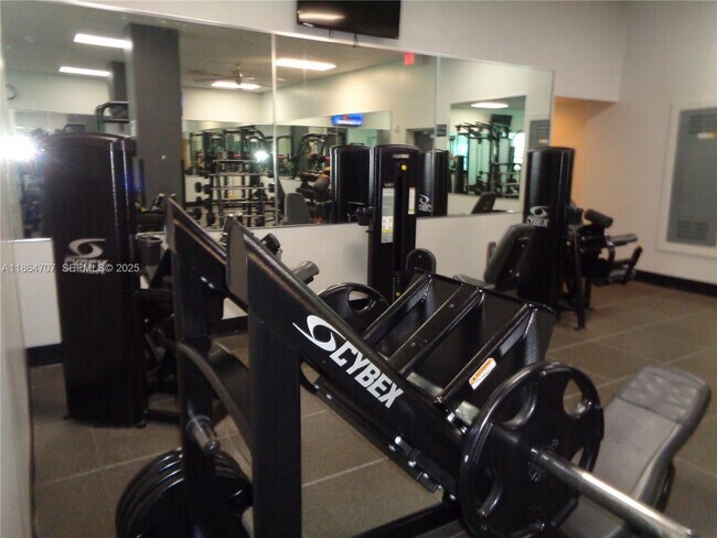 Building Photo - 2501 S Ocean Dr