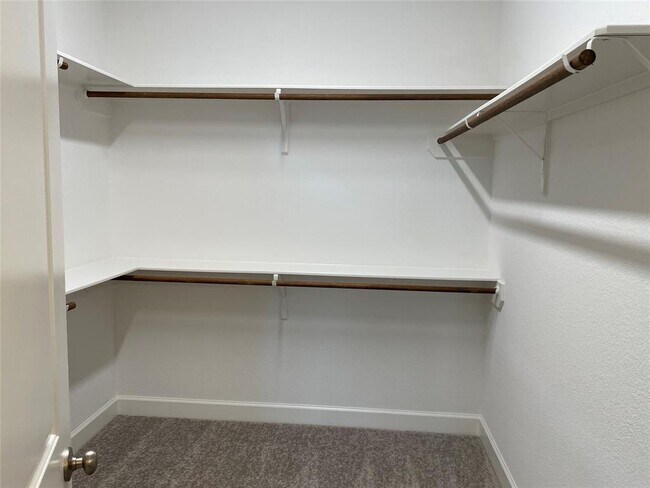 Building Photo - 343 Jolly Ginger Dr