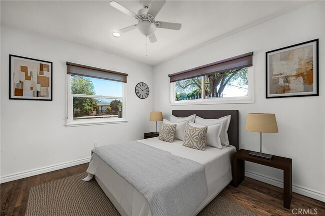 Building Photo - 6139 Tampa Ave