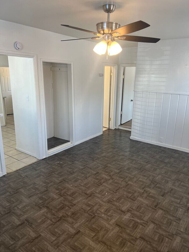Building Photo - Concert Duplex