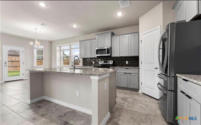 Building Photo - 6206 Cordillera Dr