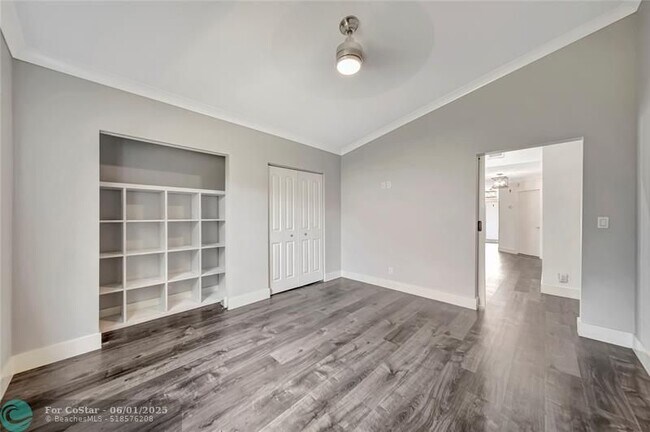 Building Photo - 6401 Crossbow Ct