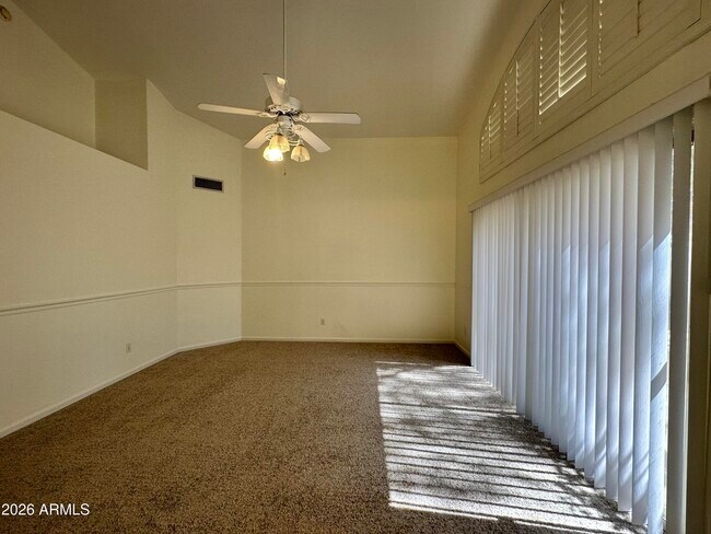 Building Photo - 1667 S Sycamore Pl