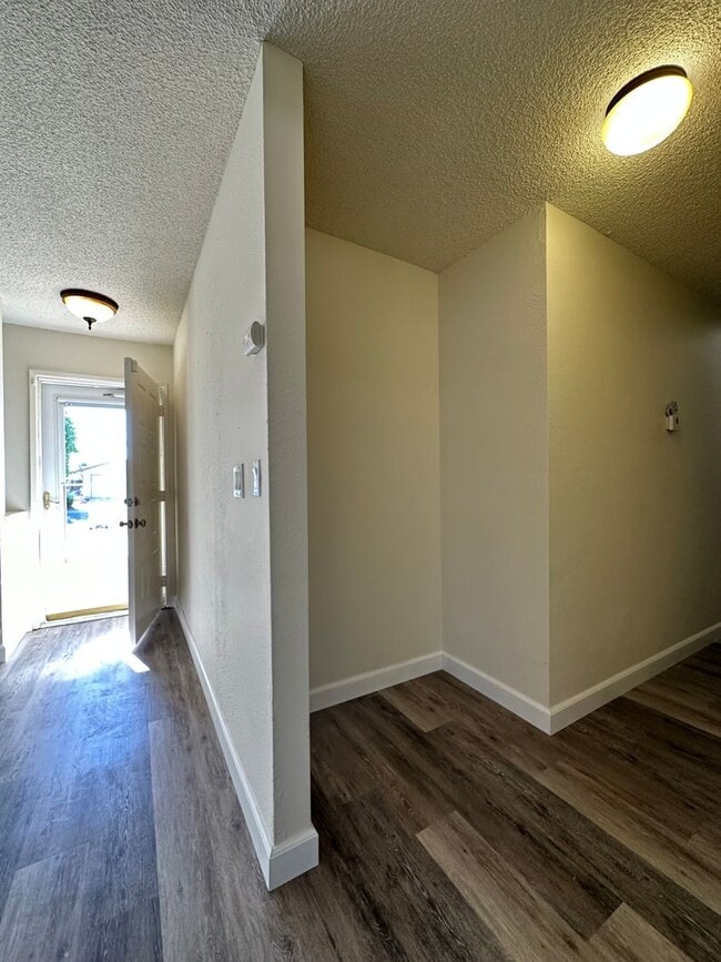 Building Photo - 4 Bedroom Near Delta Shores