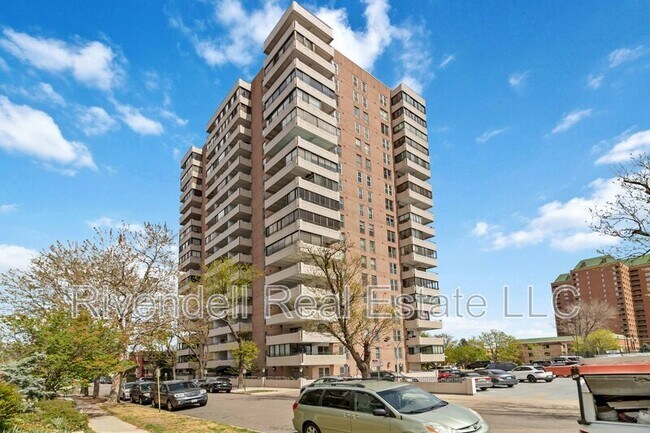 Building Photo - 130 N Pearl St