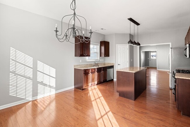 Building Photo - Wonderful Home in Arden