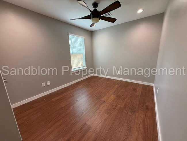 Building Photo - For Lease | University of Tulsa | $1750 Rent