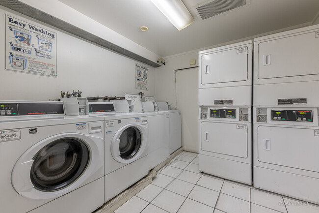 Building Photo - 1227 S Harlem Ave