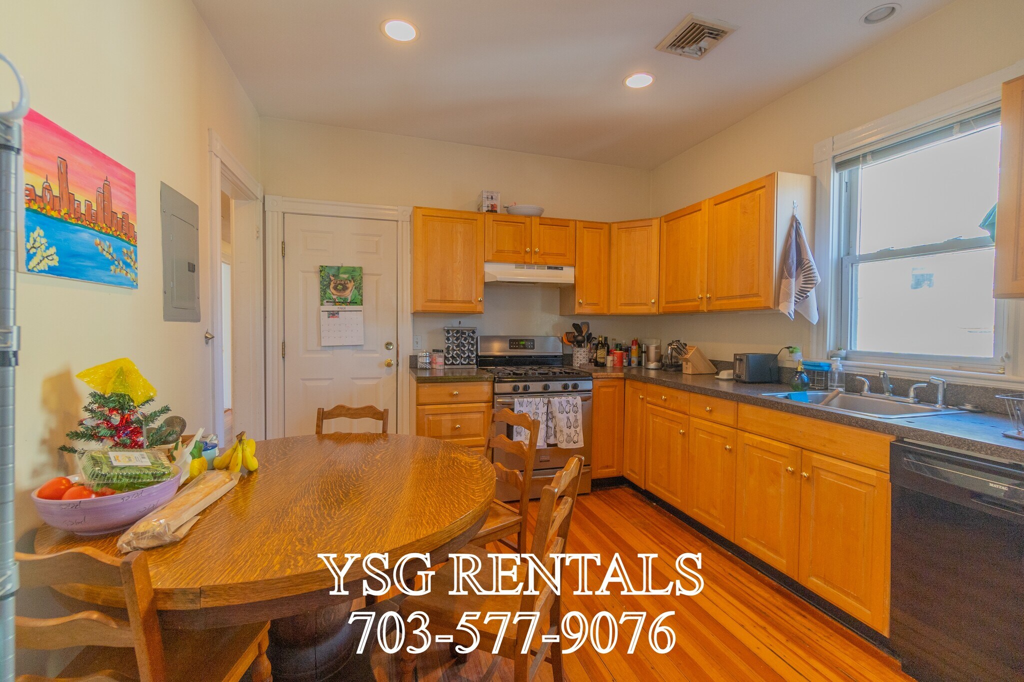 Building Photo - 102 Cypress St