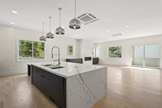 Building Photo - 4903 Braesvalley Dr