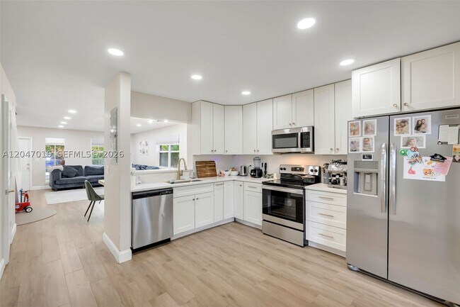 Building Photo - 6819 Sienna Club Dr