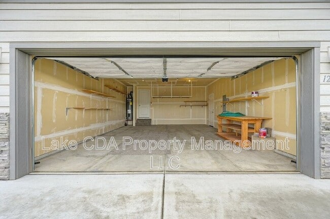 Building Photo - 12335 Gipper Loop