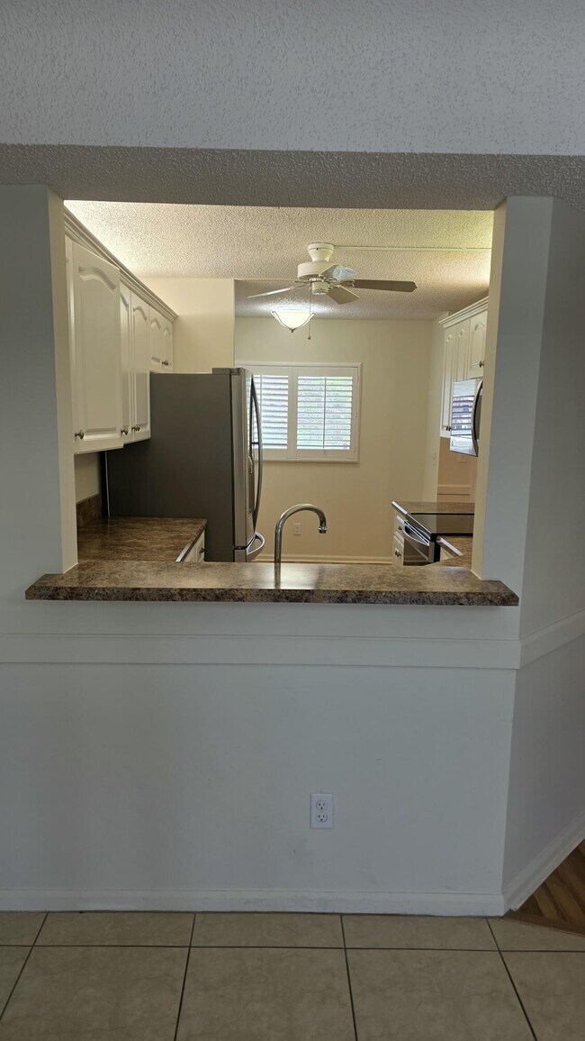 Building Photo - 23305 Barwood Ln N