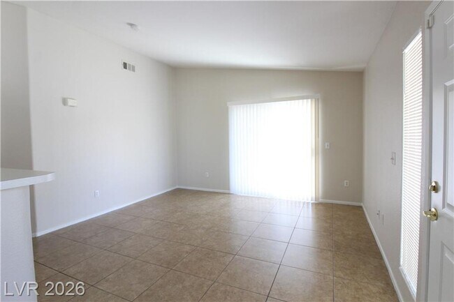 Building Photo - GATED 2 BED/2BATH CONDO IN NORTH LAS VEGAS