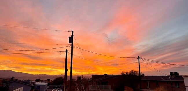 Building Photo - 1215 Mohican Dr