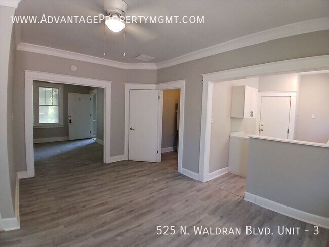 Building Photo - 525 N Waldran Blvd