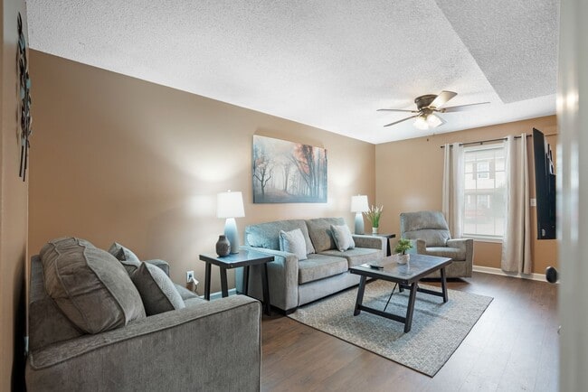 Building Photo - Hope’s Place | Cozy 2BR Condo Near Fort Campbell