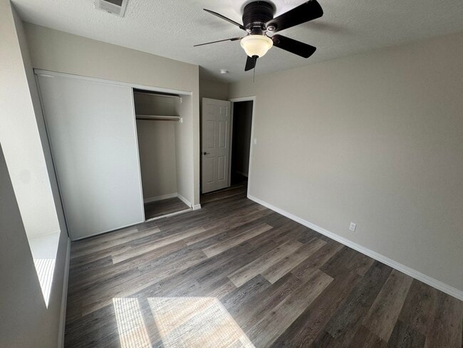 Building Photo - 4765 Limestone Dr NE