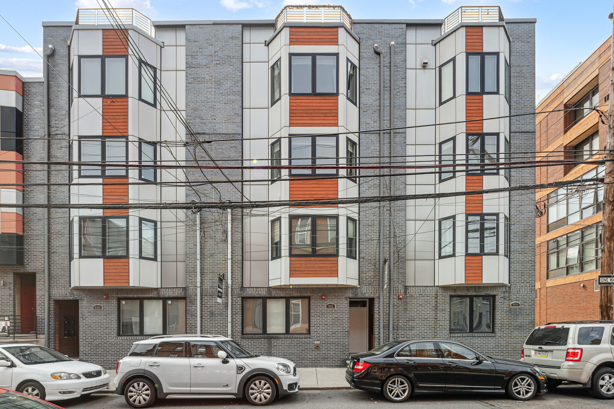 Building Photo - 912 N 16th St