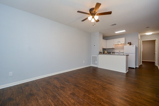 Building Photo - 51 Harbour Row Dr