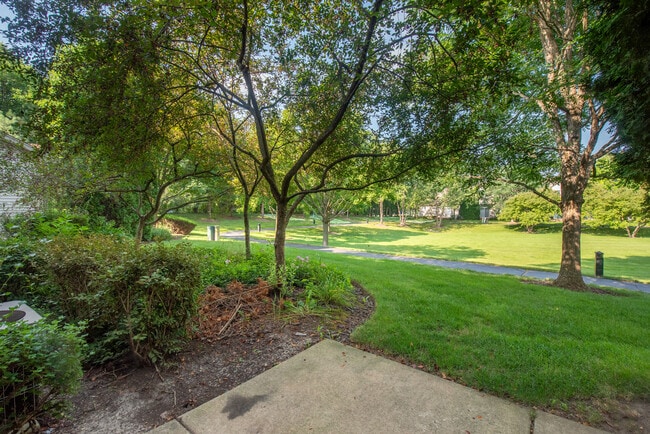 Building Photo - 880 Countryfield Ln