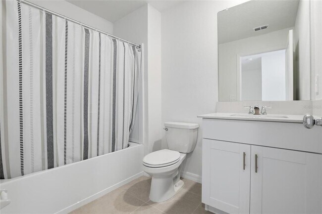 Building Photo - 282 27th St SE