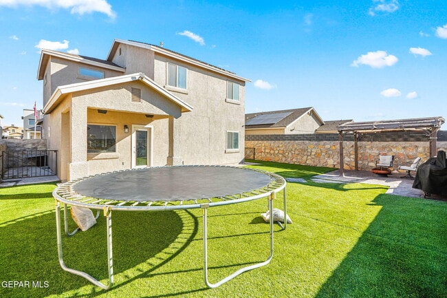 Building Photo - 15112 Purpose Ave