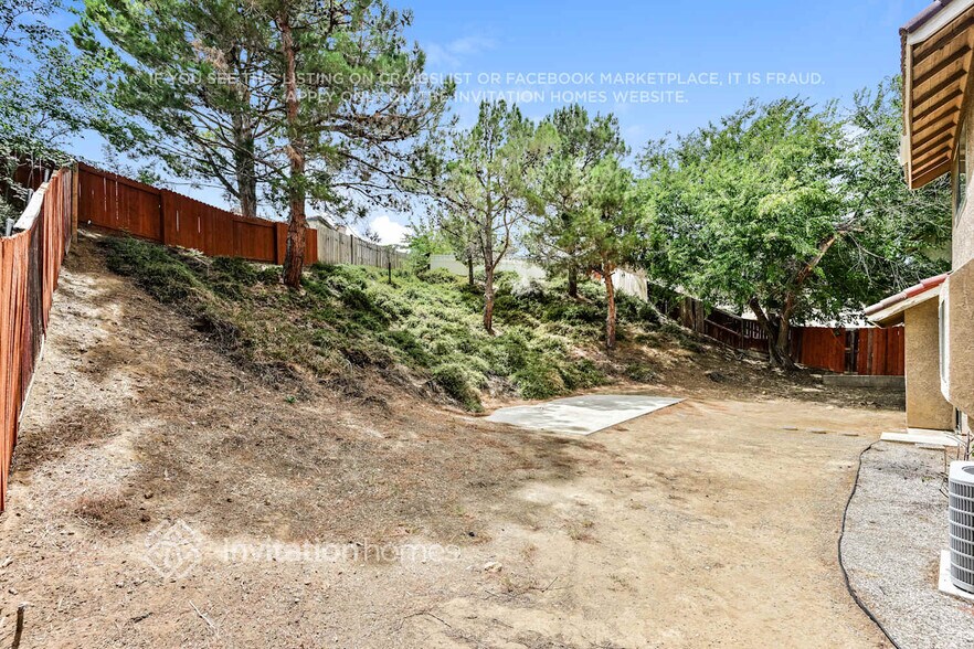 Building Photo - 39201 Chalfont Ln