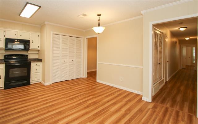 Building Photo - 5301 Wooten Dr