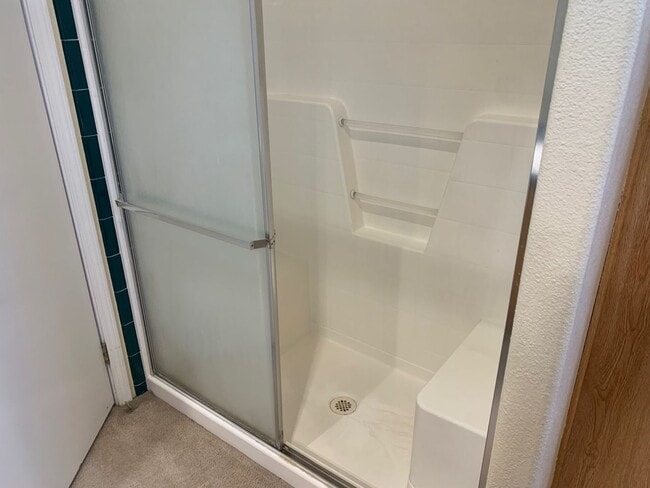 Building Photo - Spacious 3-Bed, 2-Bath Manufactured Home with Garage – Move-In Ready