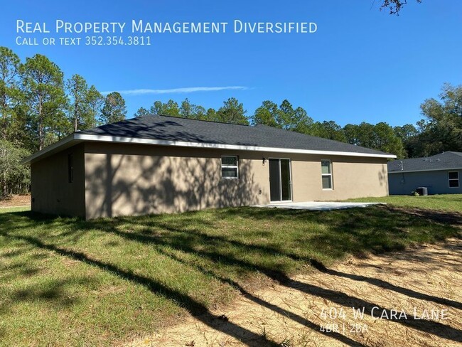 Building Photo - 404 W Cara Ln