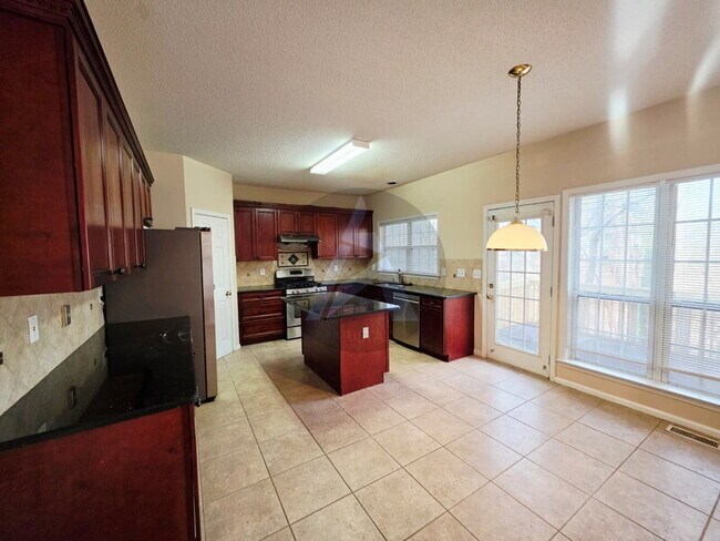 Building Photo - 321 Bloombridge Way NW