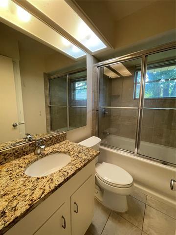 Building Photo - 1303 Northlake Dr