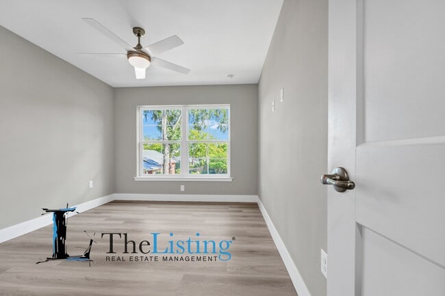 Building Photo - 39 SE 15th Terrace