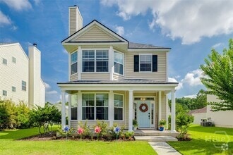 Building Photo - 8 Bushwood Dr