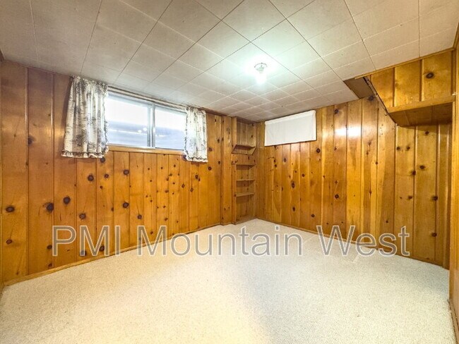 Building Photo - 2141 S 1700 E