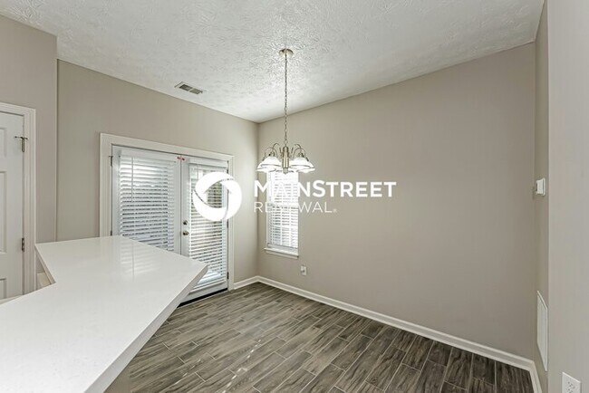 Building Photo - 2 Bedroom Pet-Friendly Home in Atlanta, GA with Main Street Renewal