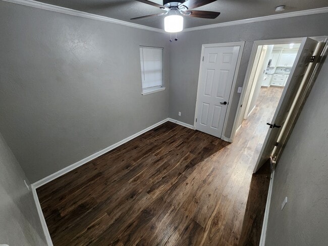 Building Photo - 204 S Morrison Dr
