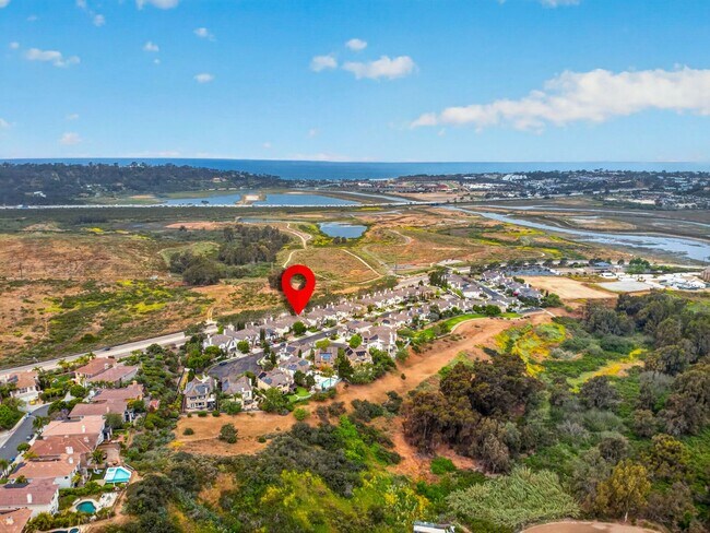 Building Photo - Elegant Summer Rental in Carmel Valley | Fully Furnished