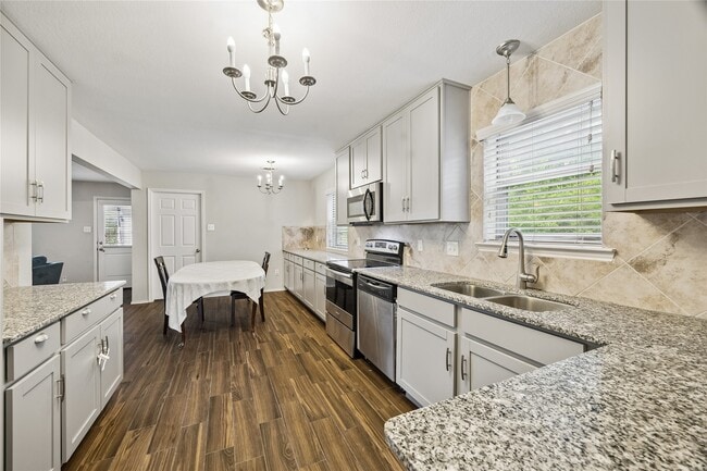 Building Photo - 5402 Queensloch Dr