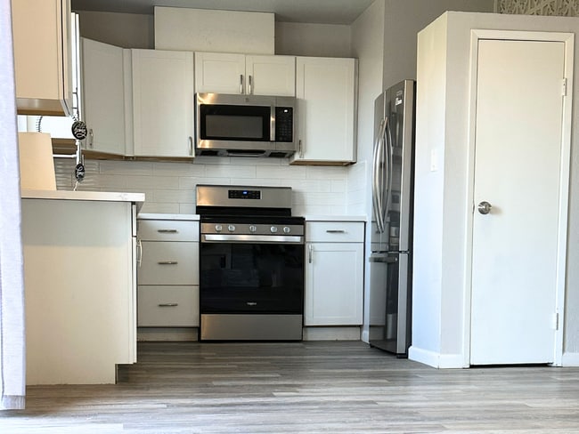 Building Photo - 1671 Anoka Ave