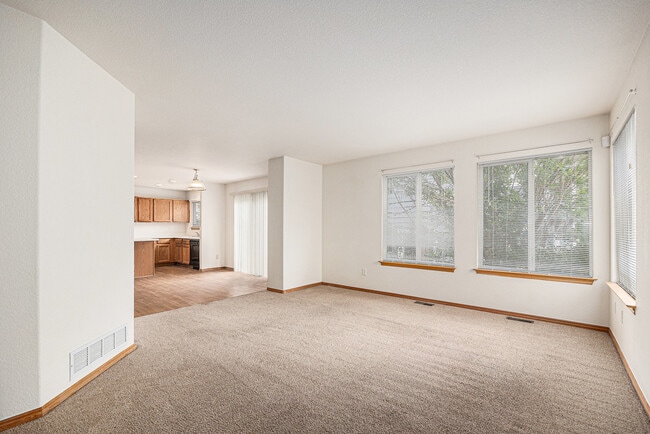 Building Photo - 1150 S Chester St