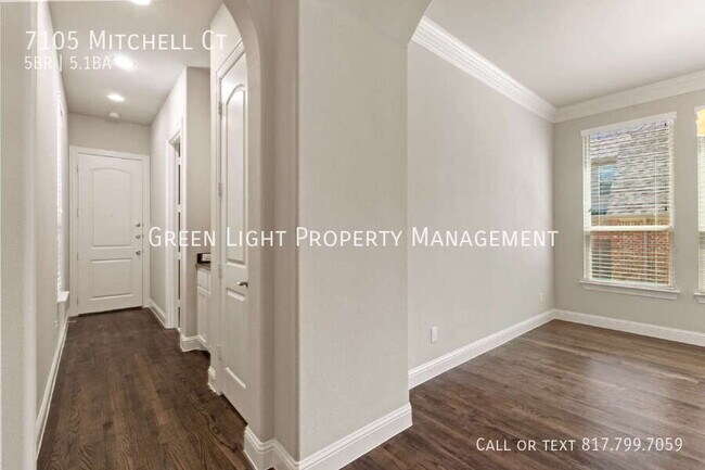 Building Photo - 7105 Mitchell Ct